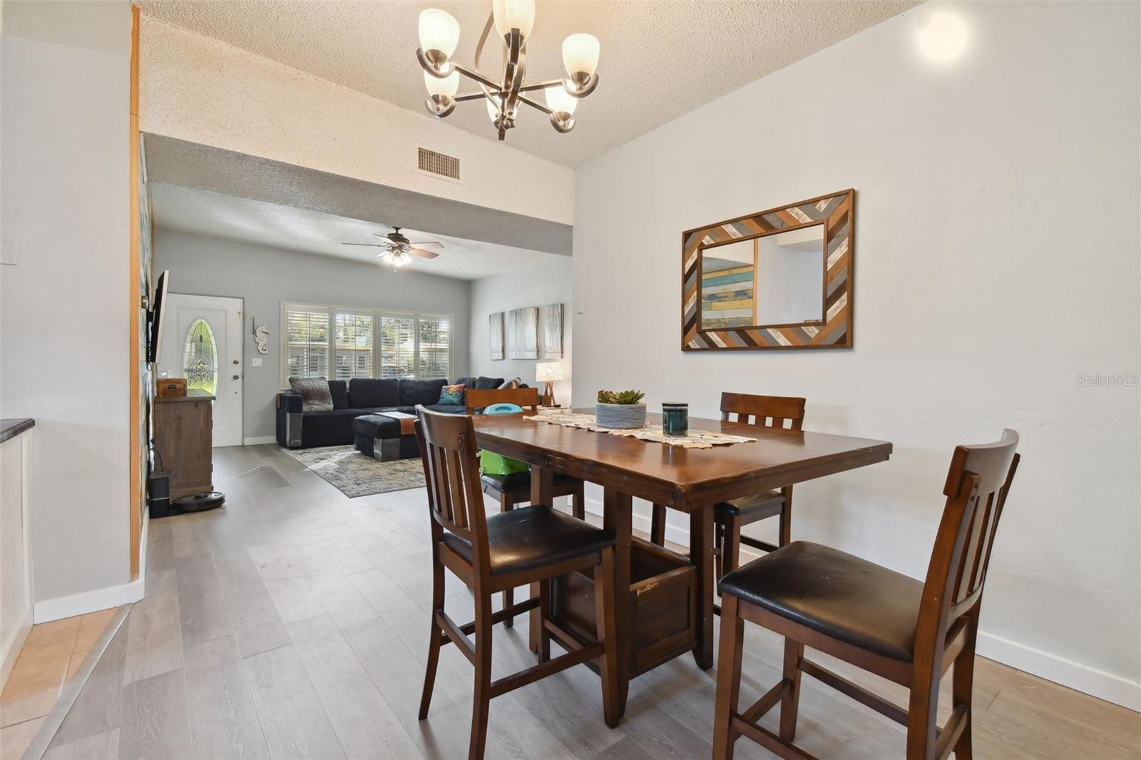 ANONA GROVES - Residential