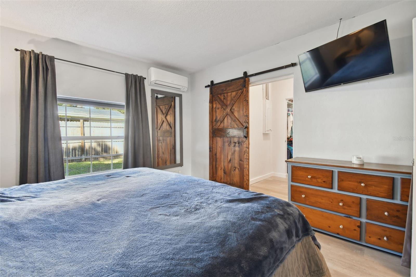 ANONA GROVES - Residential