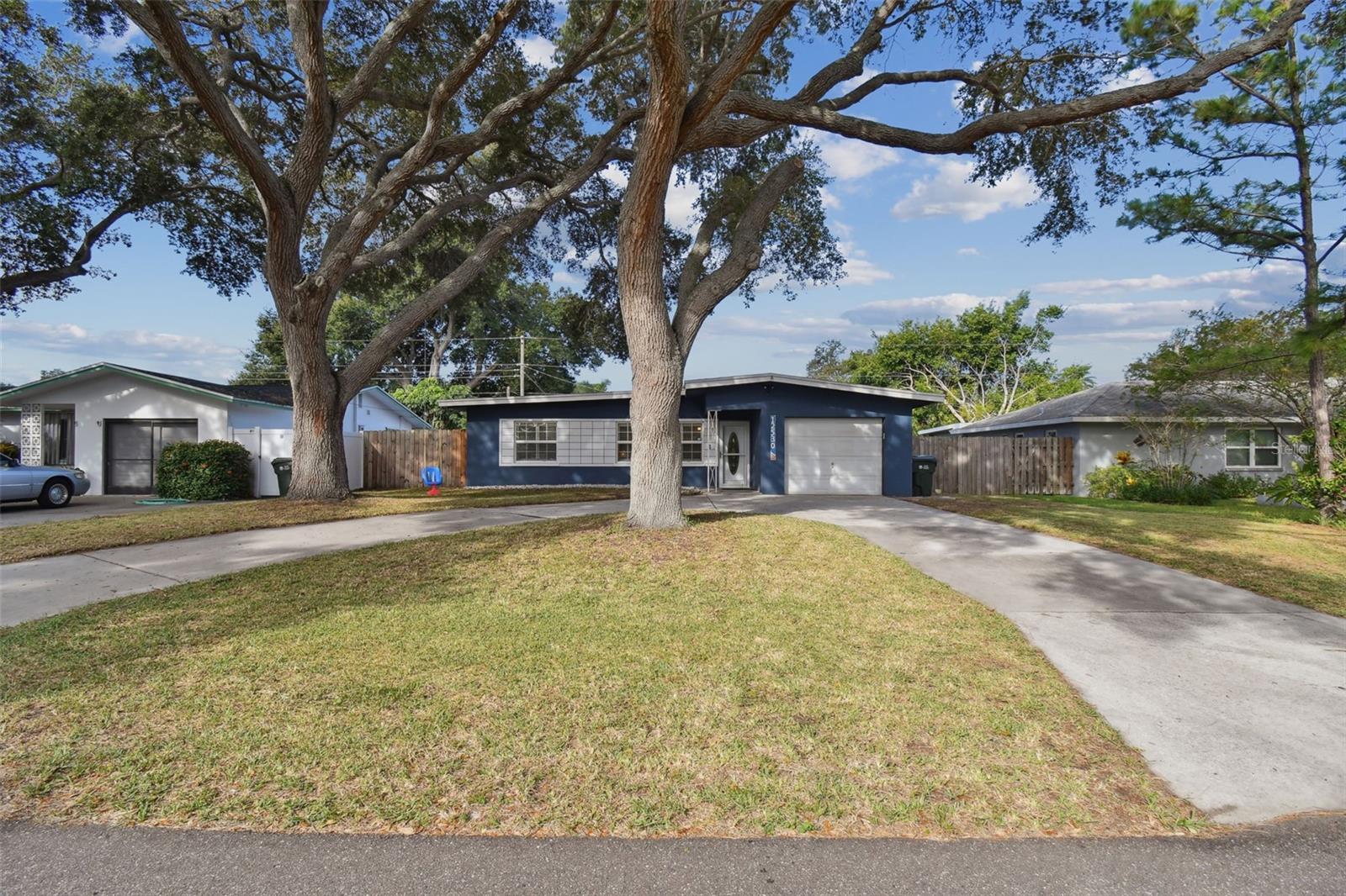 ANONA GROVES - Residential