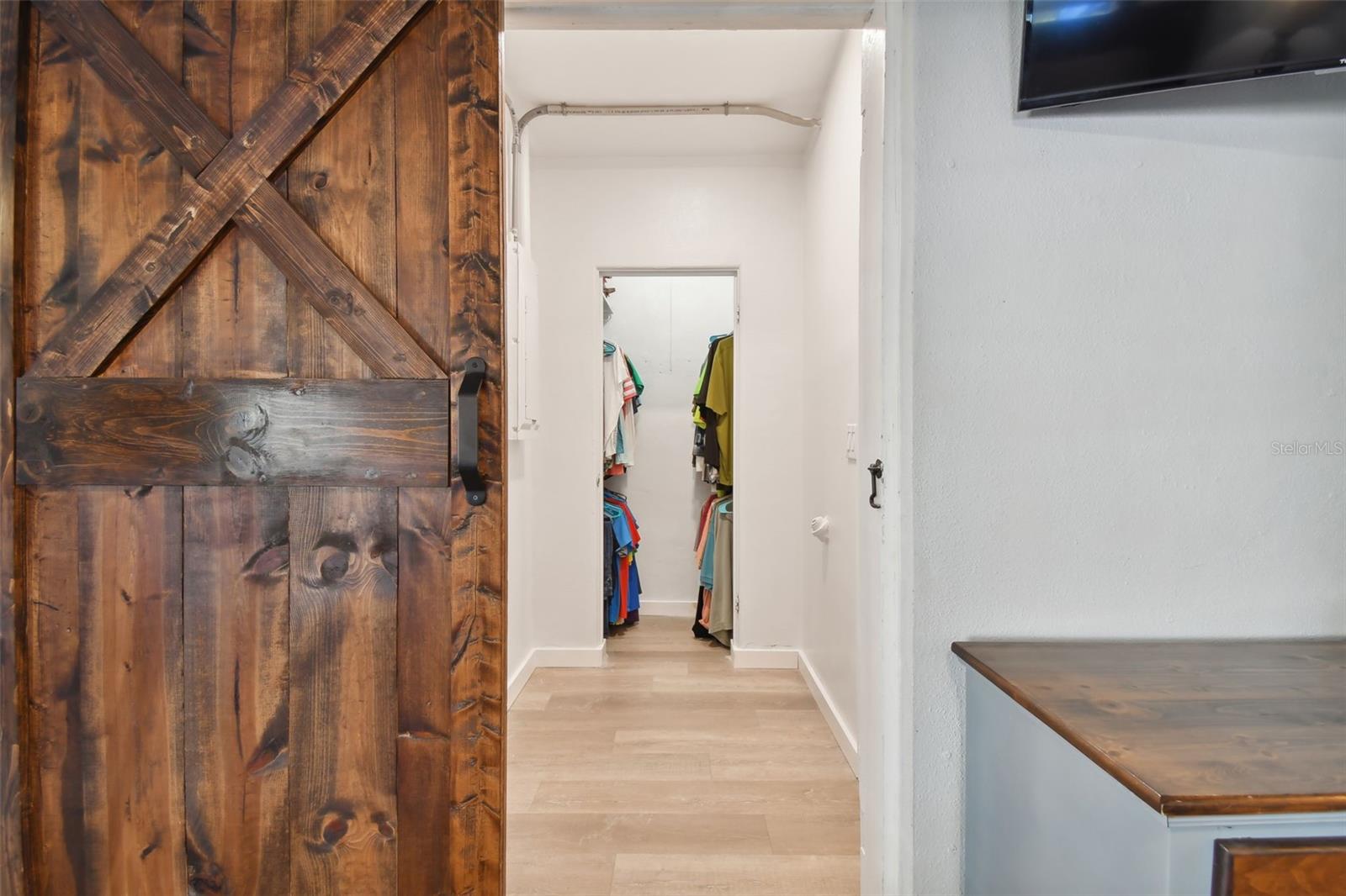 ANONA GROVES - Residential