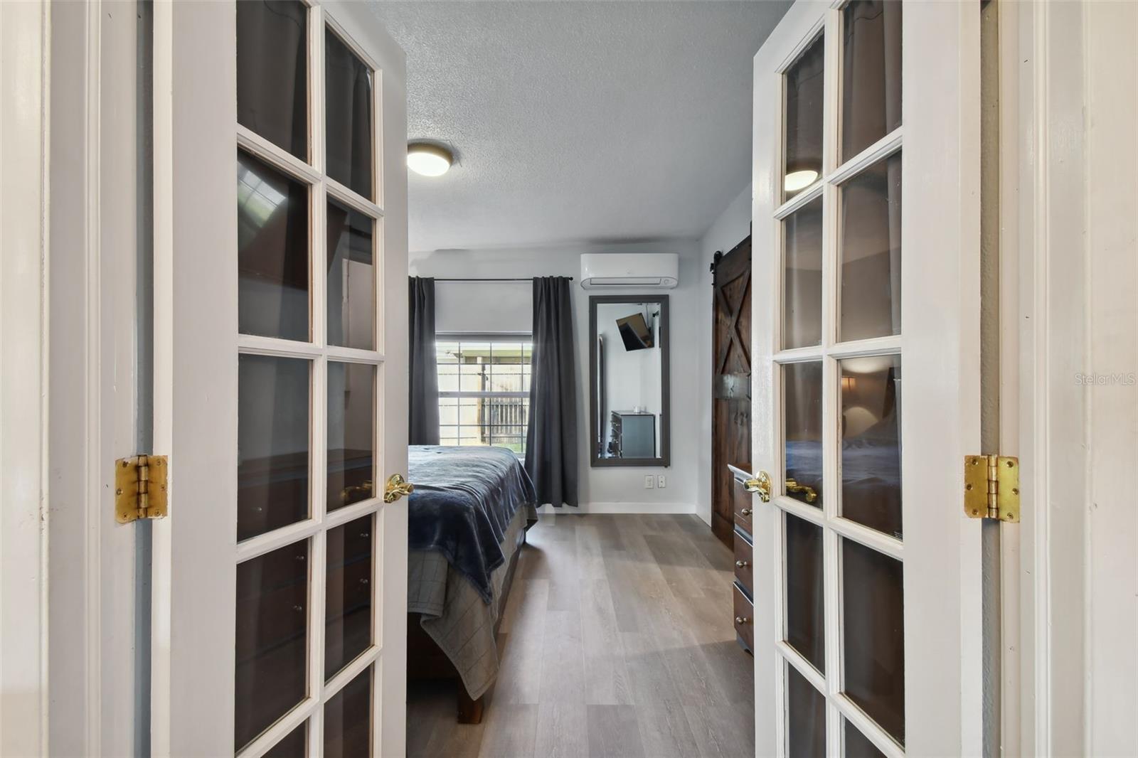 ANONA GROVES - Residential