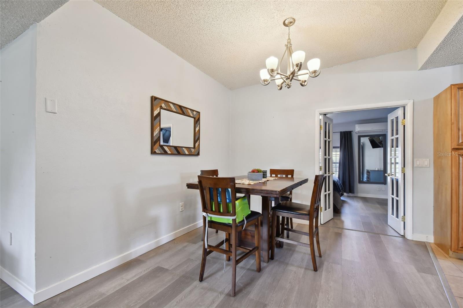 ANONA GROVES - Residential