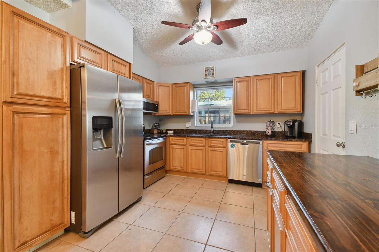 ANONA GROVES - Residential