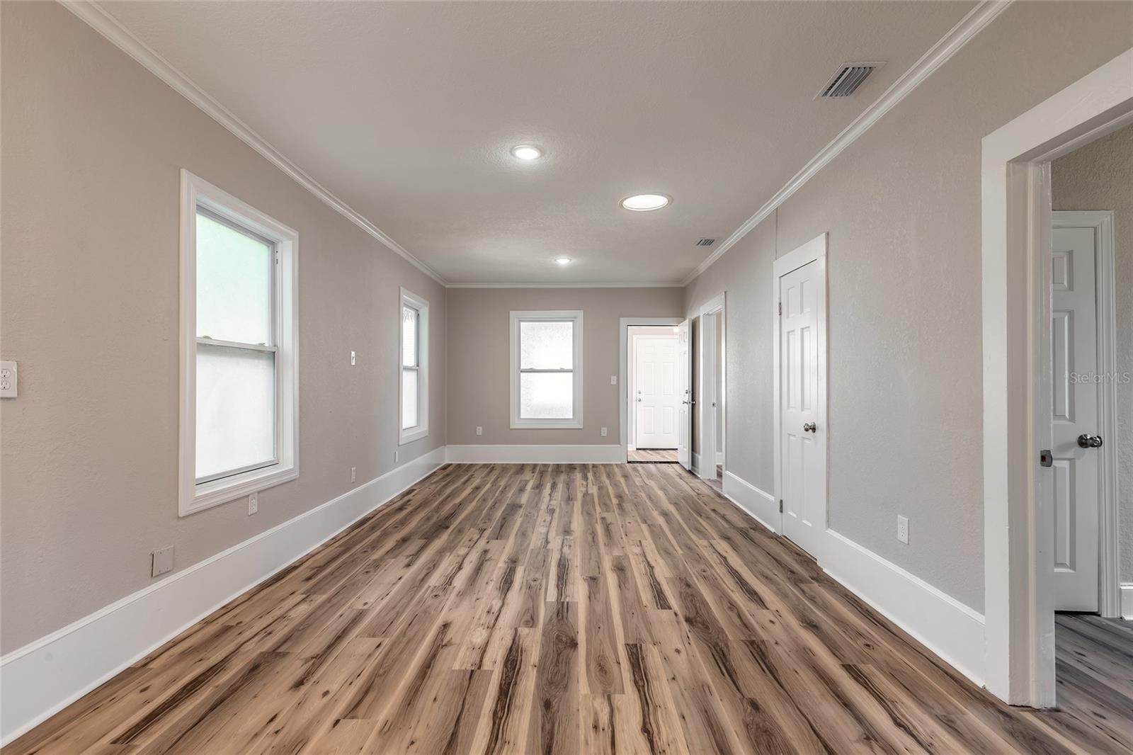 DAVIS DAYTONA BEACH - Residential