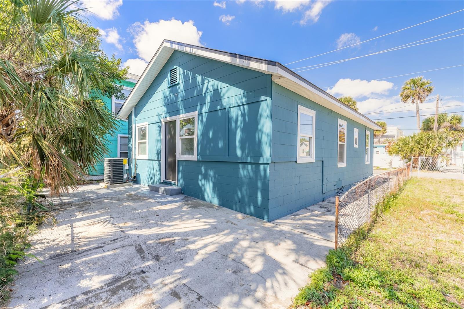 DAVIS DAYTONA BEACH - Residential