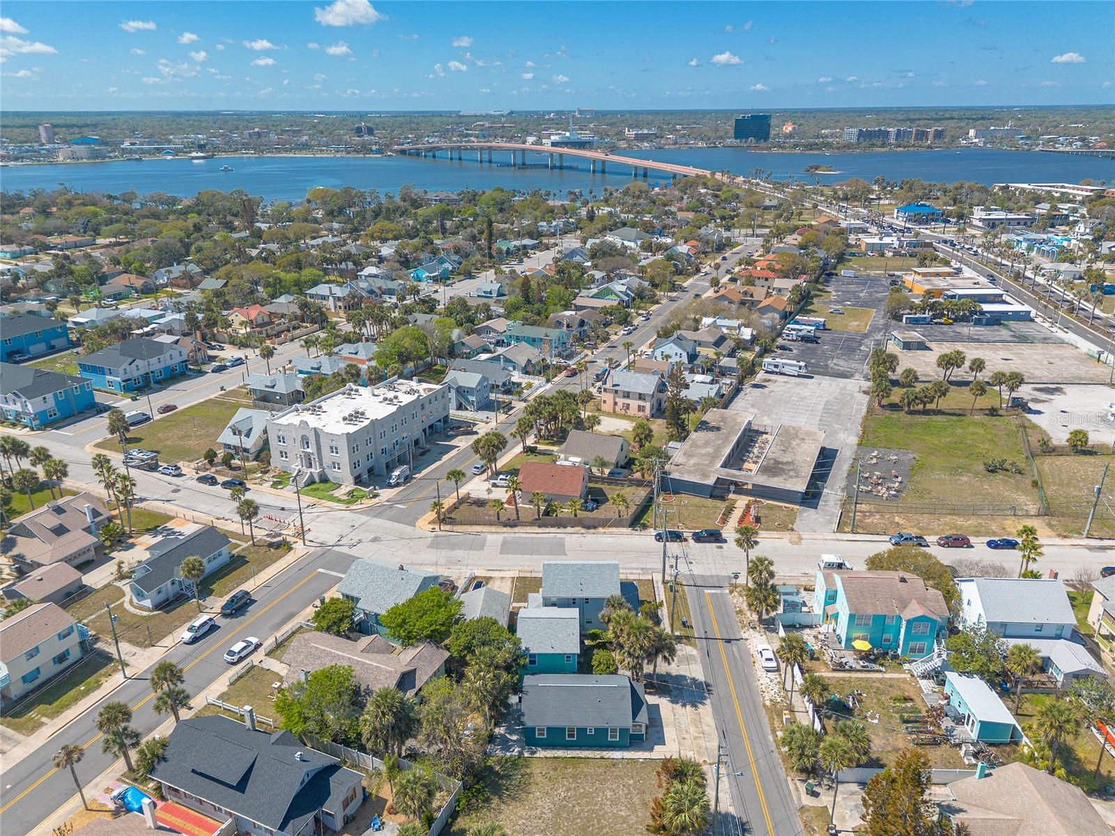 DAVIS DAYTONA BEACH - Residential