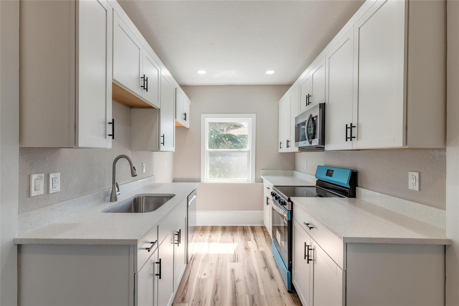 DAVIS DAYTONA BEACH - Residential