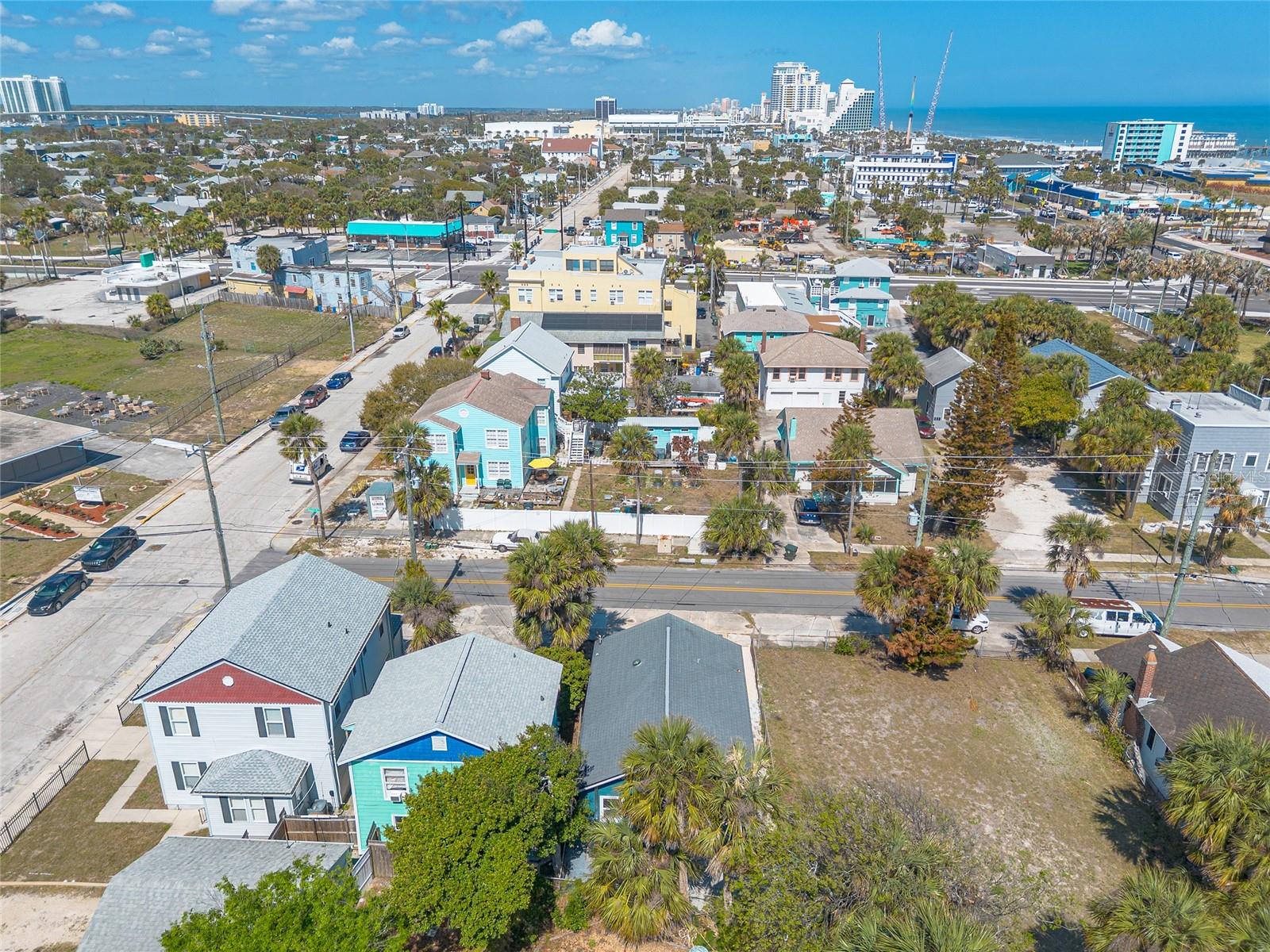 DAVIS DAYTONA BEACH - Residential