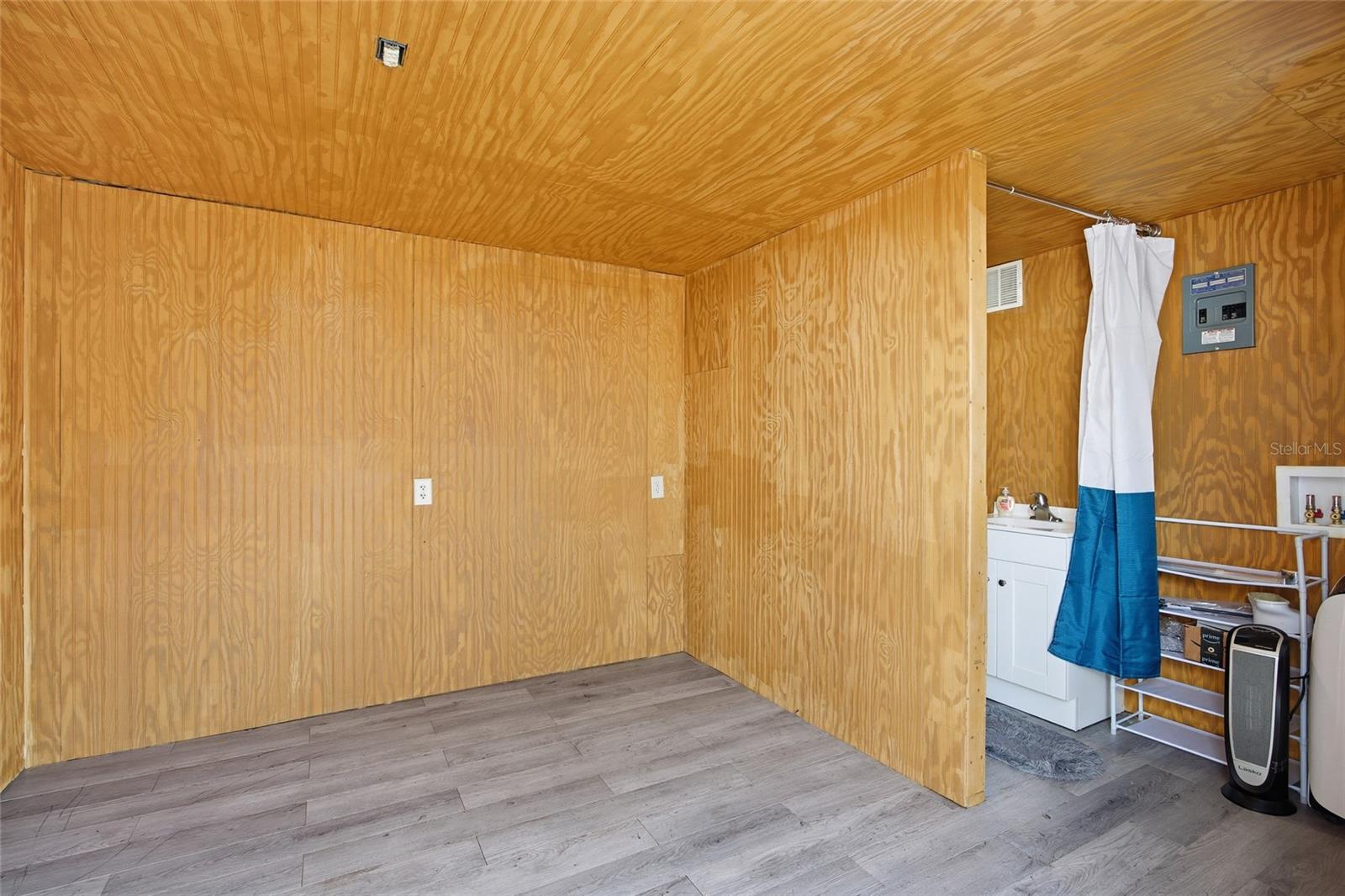 PRESERVE ESTATE - Land