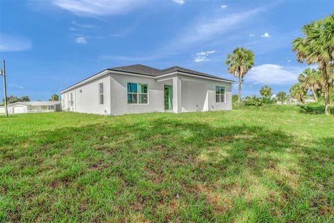 A home in PORT CHARLOTTE