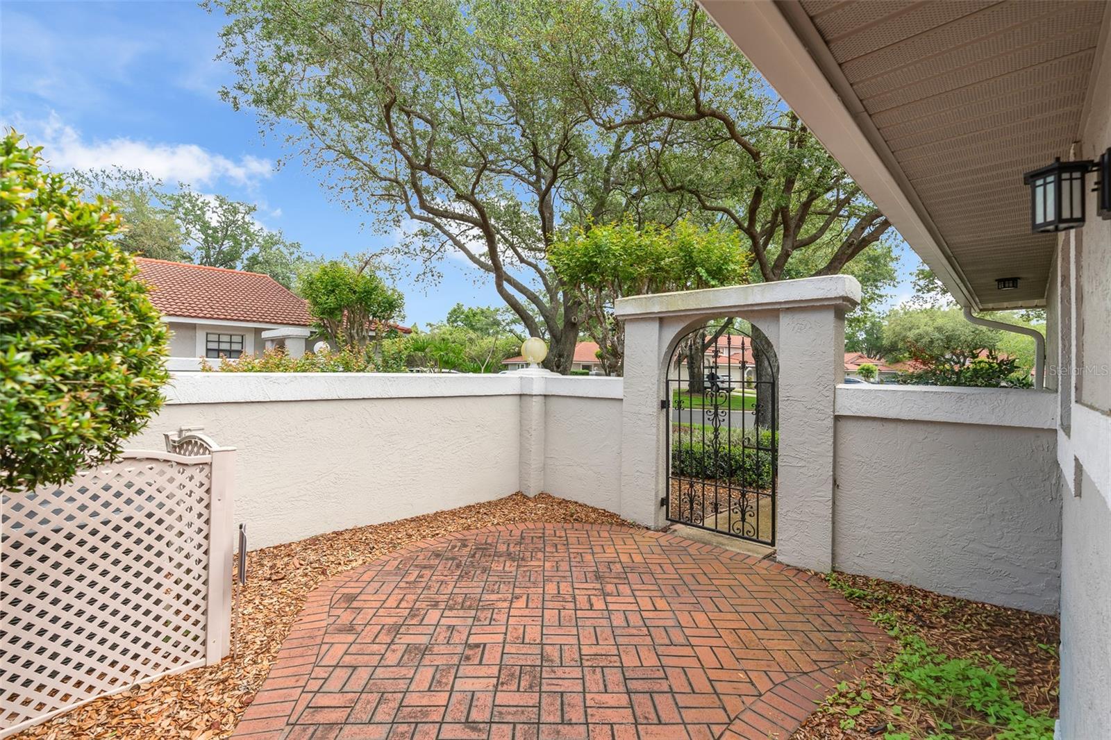 SANDPOINTE TWNHS SEC 06 - Residential