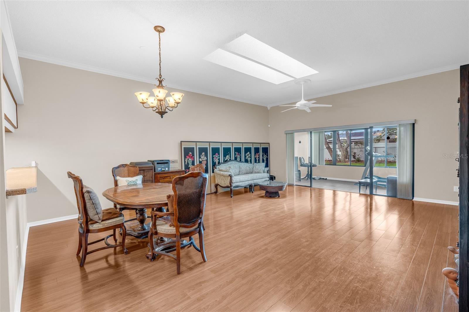 SANDPOINTE TWNHS SEC 06 - Residential