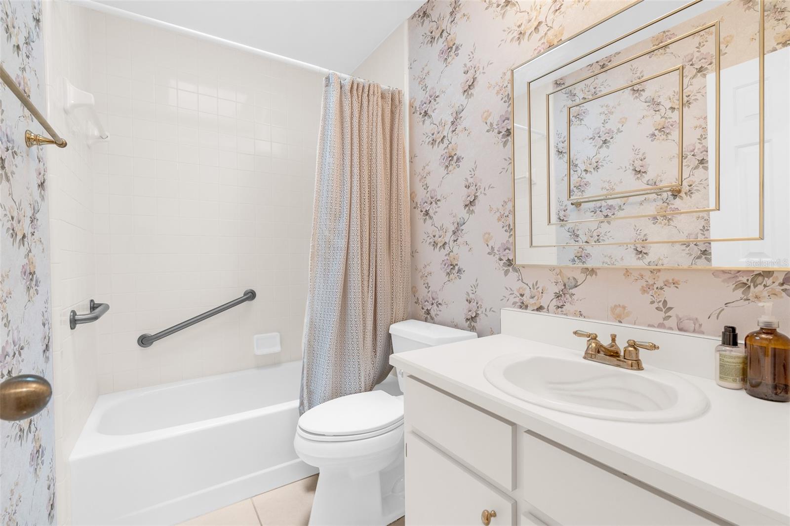 SANDPOINTE TWNHS SEC 06 - Residential