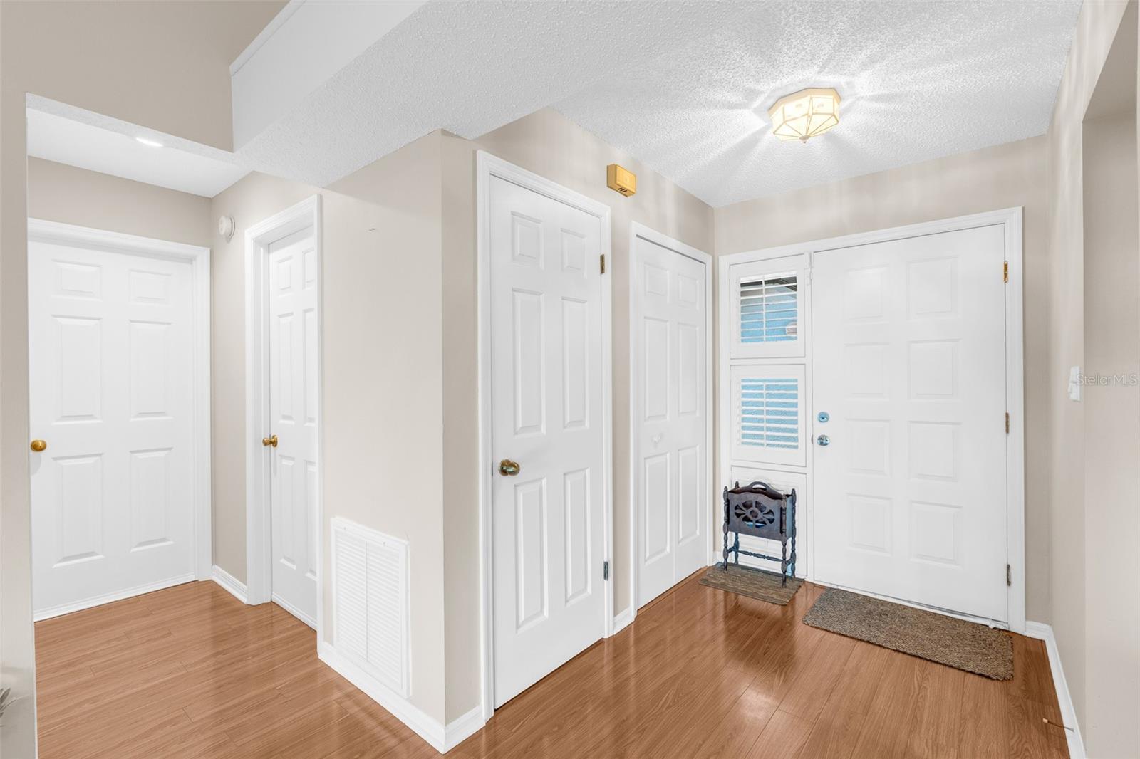 SANDPOINTE TWNHS SEC 06 - Residential