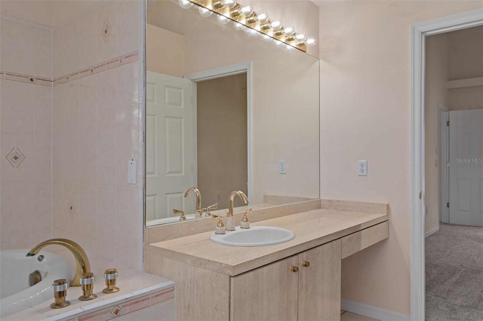 NORTH PORT CHARLOTTE ESTATES - Residential