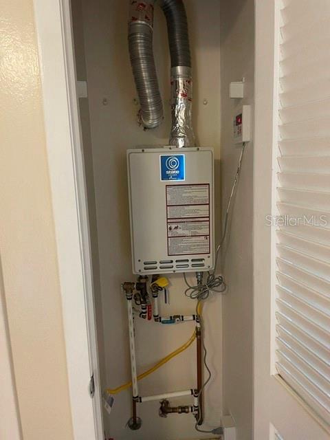 PARK LAKE 03 02 AMD - Residential