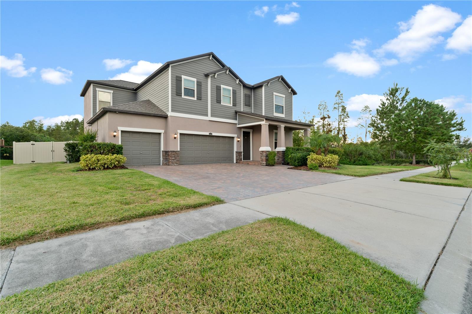 3123 HILLIARD DR