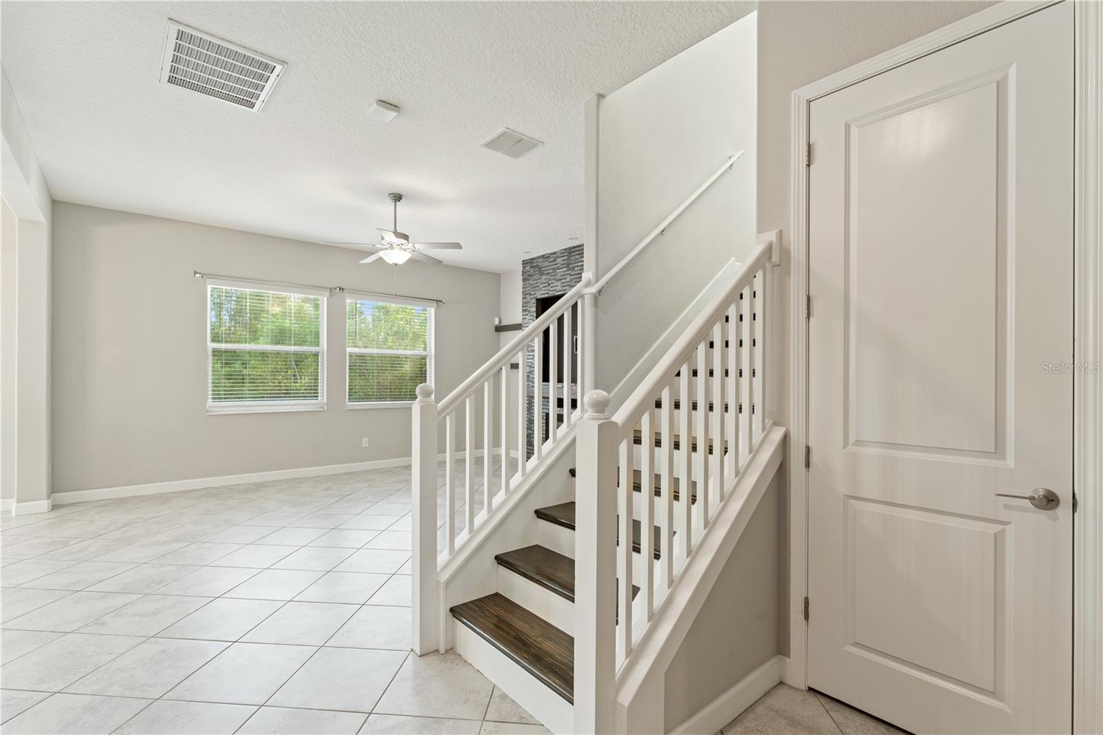 3123 HILLIARD DR
