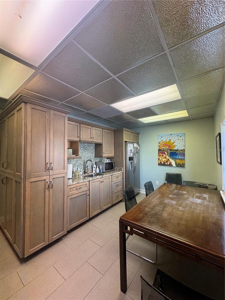 SOUTHERN PINES - Commercial Lease