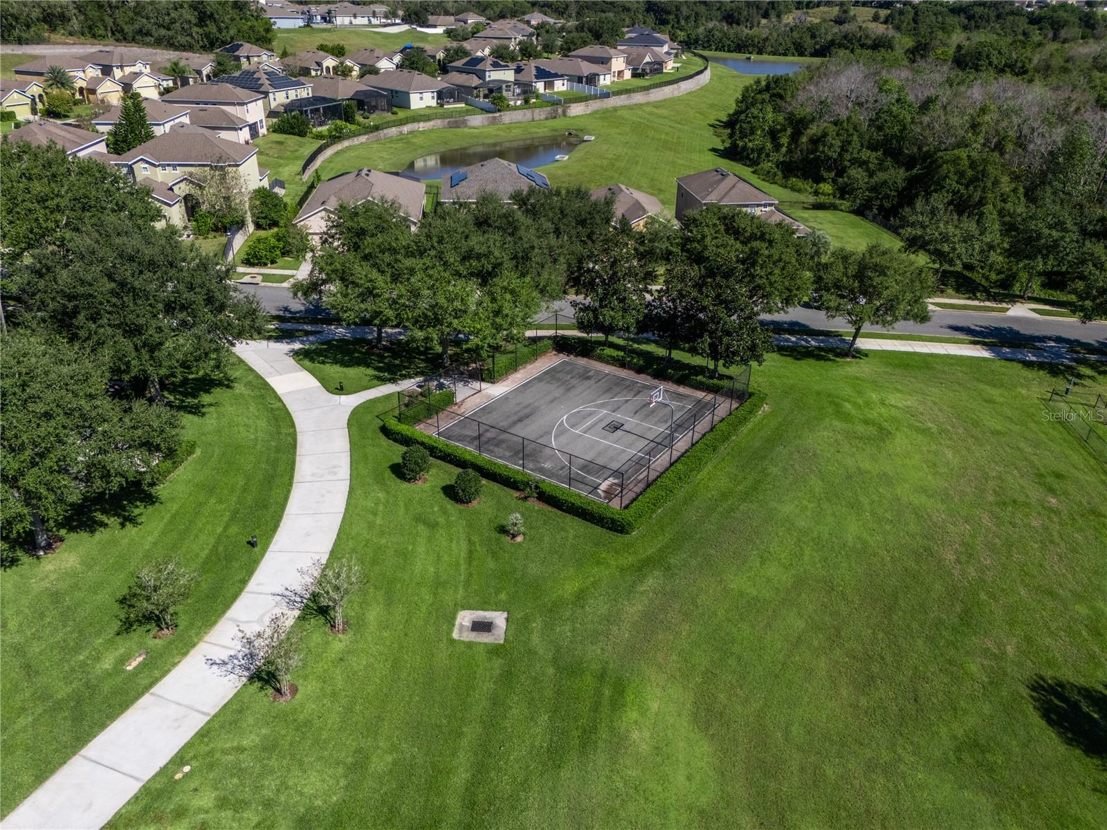 SUMMERBROOKE - Residential