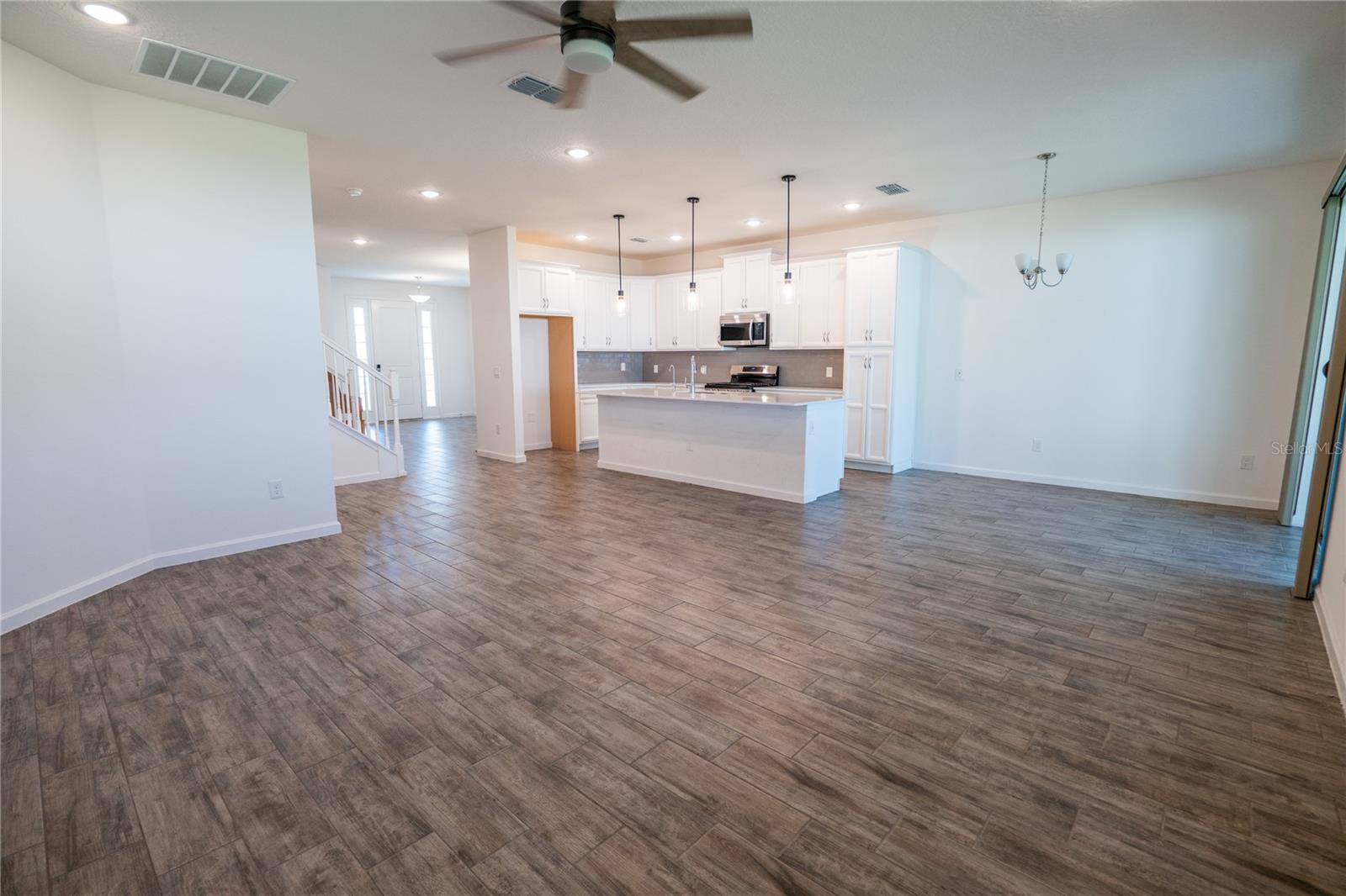 SUMMERBROOKE - Residential