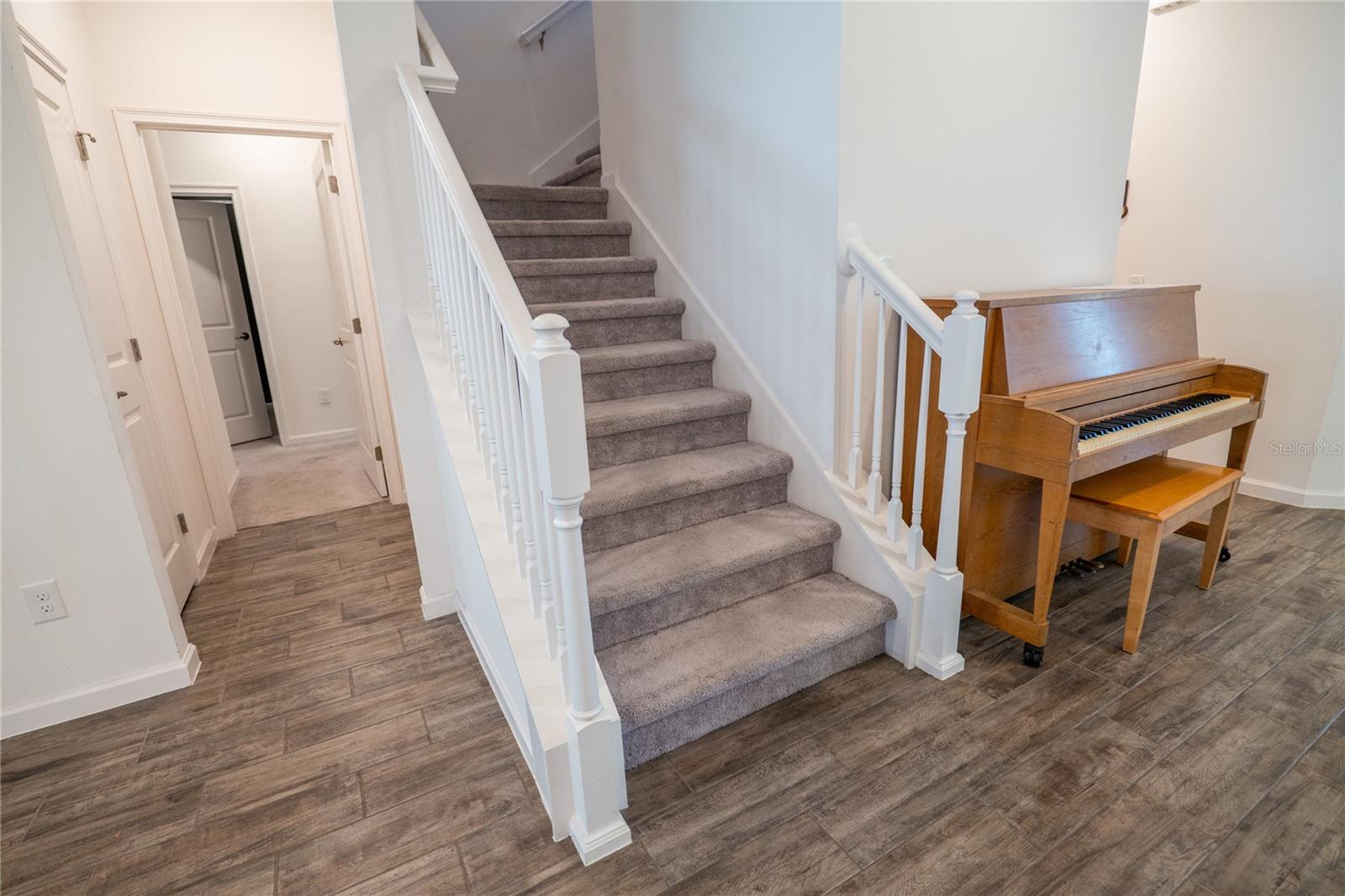 SUMMERBROOKE - Residential