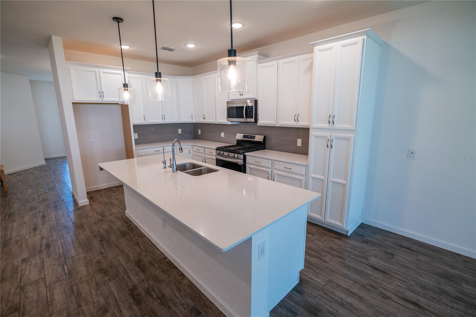 SUMMERBROOKE - Residential