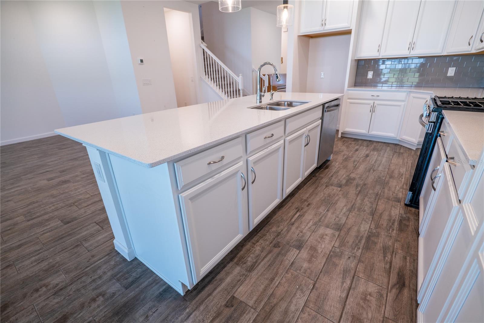 SUMMERBROOKE - Residential