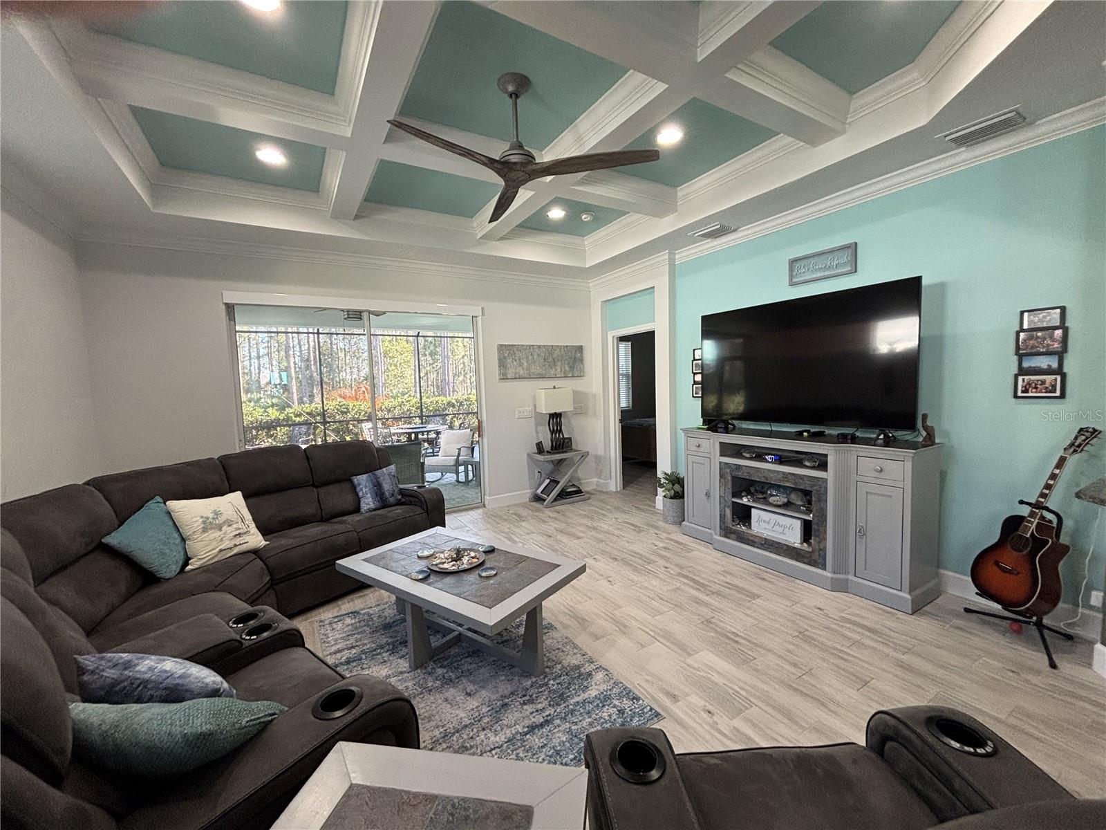 LATITUDE/DAYTONA BEACH PH IC - Residential