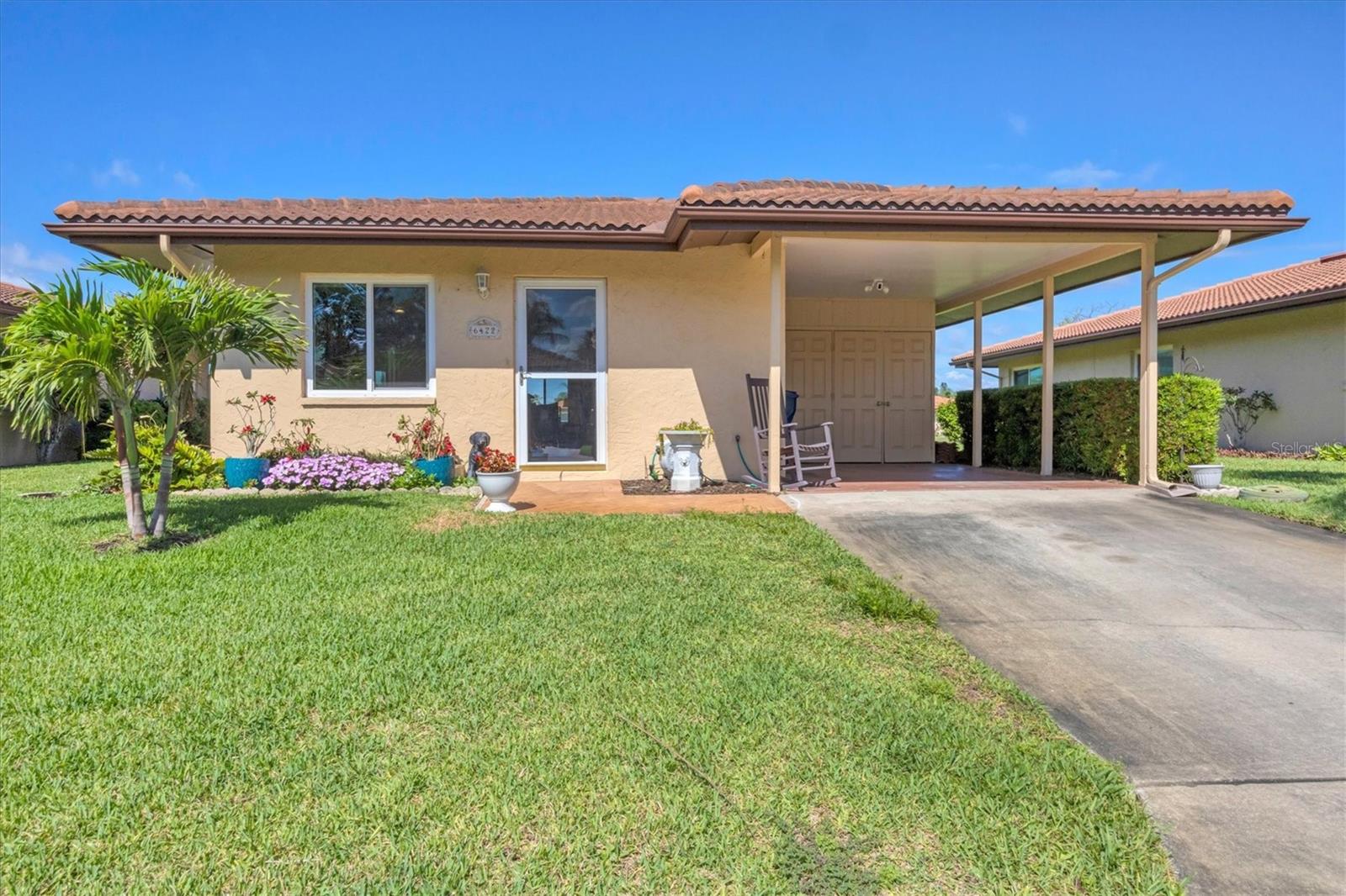 Enjoy the lovely lakefront views in an Active Cambridge Village a 55+ community. Featuring a Two Bedroom and Two Bathroom Condominium home. Enclosed lanai and two patios. Fenced area to grill and enjoy outdoor dining and one open area to enjoy the lake views. Kitchen updates with a wide open feel. Small dogs allowed. Community has pool and clubhouse. Boasting Incredibly LOW Monthly maintenance fees of $225!
Conveniently located to beaches, airport, restaurant, medical facilities and golf courses. Furnishings are negotiable outside contract.