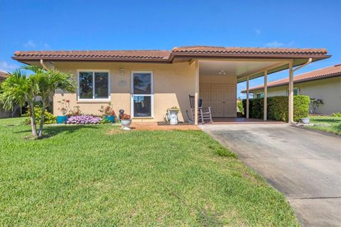 Photo of 6422 Auburn Avenue, Bradenton, FL 34207 (MLS # A4652506)