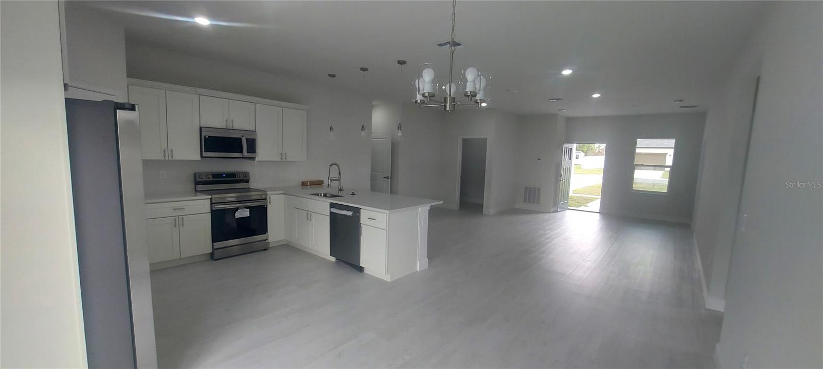 MARION OAKS UN 3 - Residential Lease