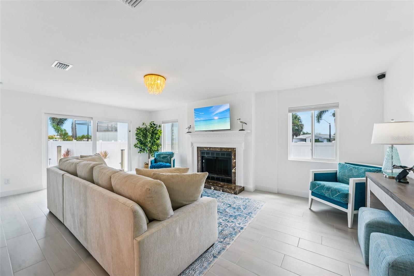 BELLEVUE ESTATES ISLAND 1ST ADD - Residential