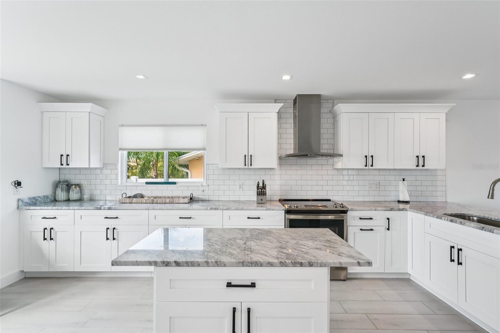 BELLEVUE ESTATES ISLAND 1ST ADD - Residential