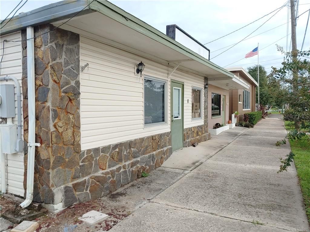 Photo of 215 N Scenic Highway, Frostproof, FL 33843 (MLS # K4901041)