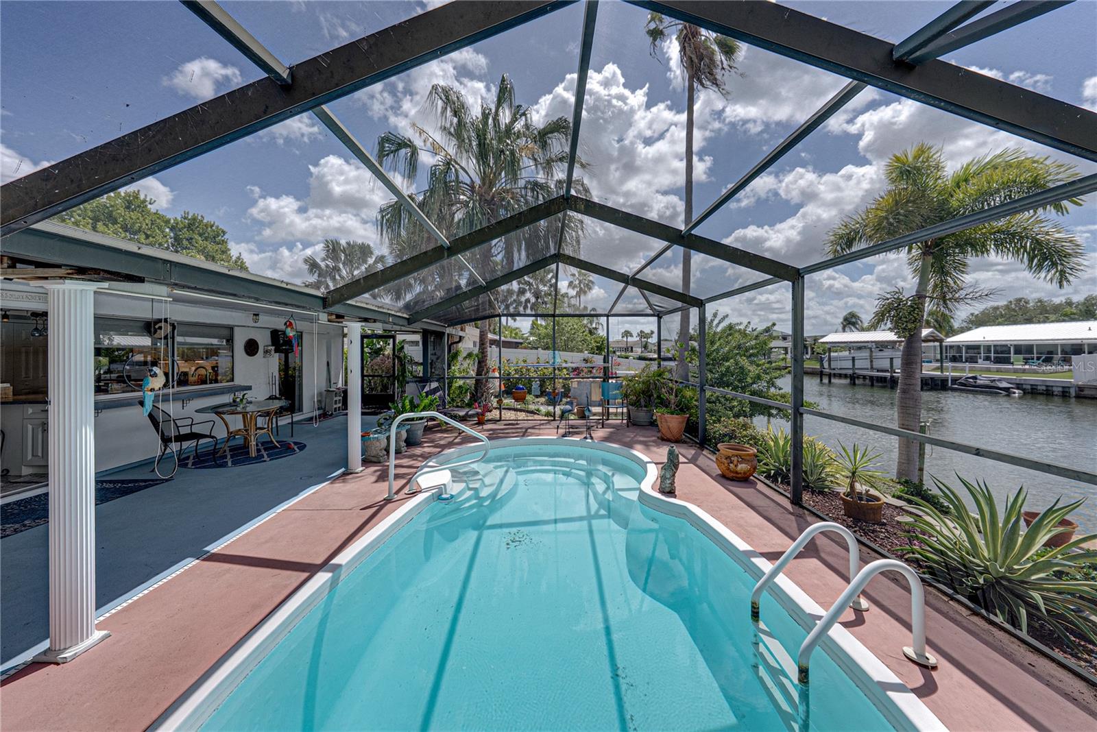 APOLLO BEACH UNIT 08 A RESUBDI - Residential