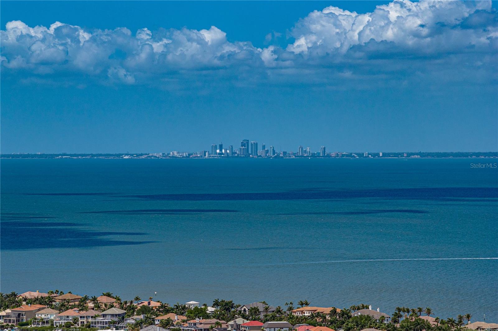 APOLLO BEACH UNIT 08 A RESUBDI - Residential