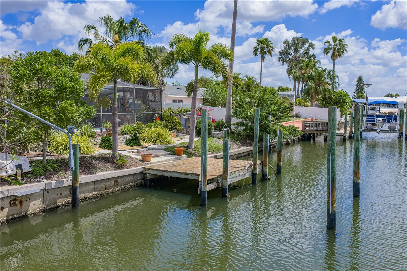 APOLLO BEACH UNIT 08 A RESUBDI - Residential