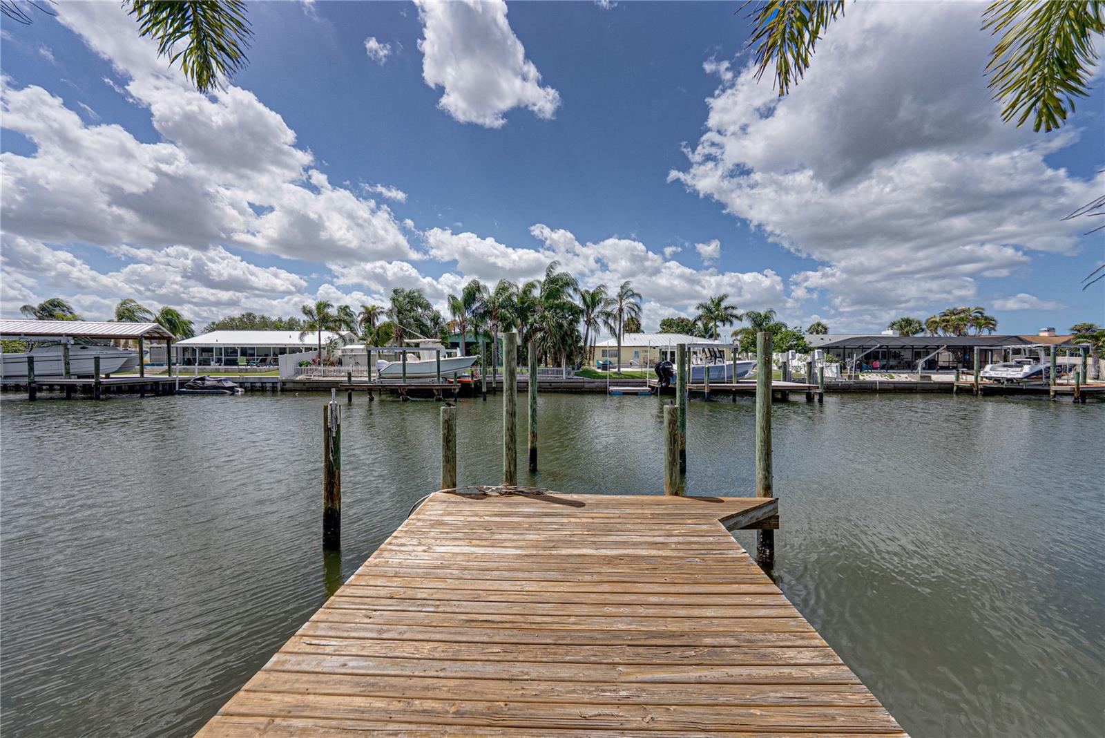 APOLLO BEACH UNIT 08 A RESUBDI - Residential