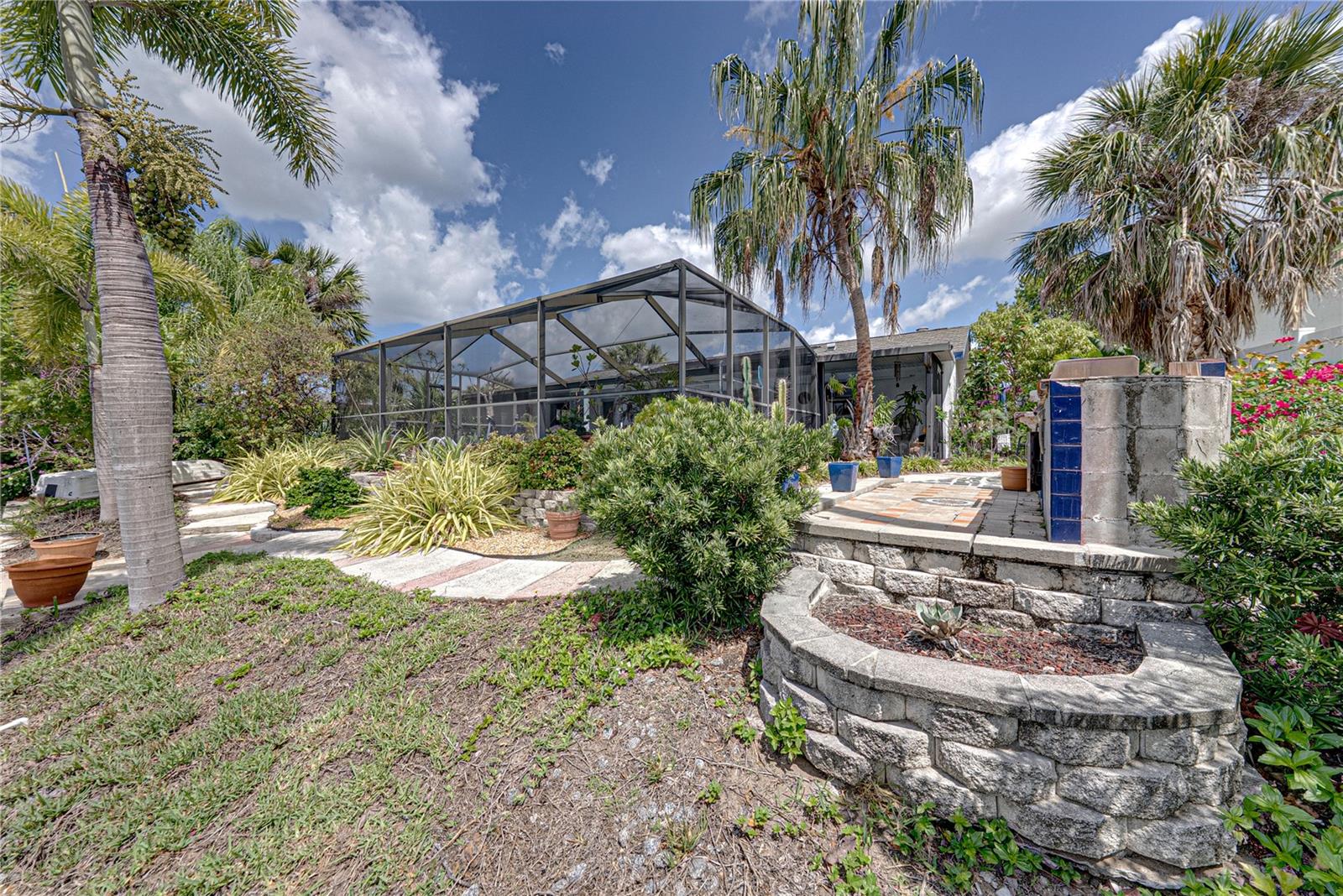 APOLLO BEACH UNIT 08 A RESUBDI - Residential