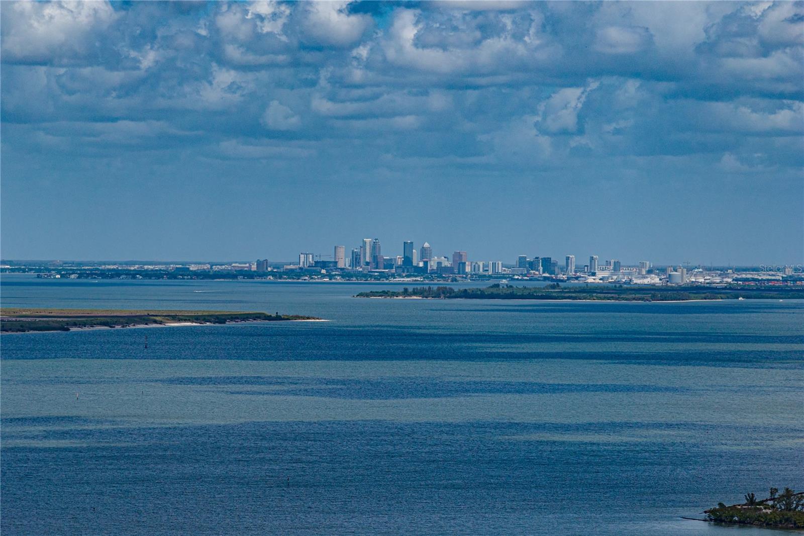 APOLLO BEACH UNIT 08 A RESUBDI - Residential