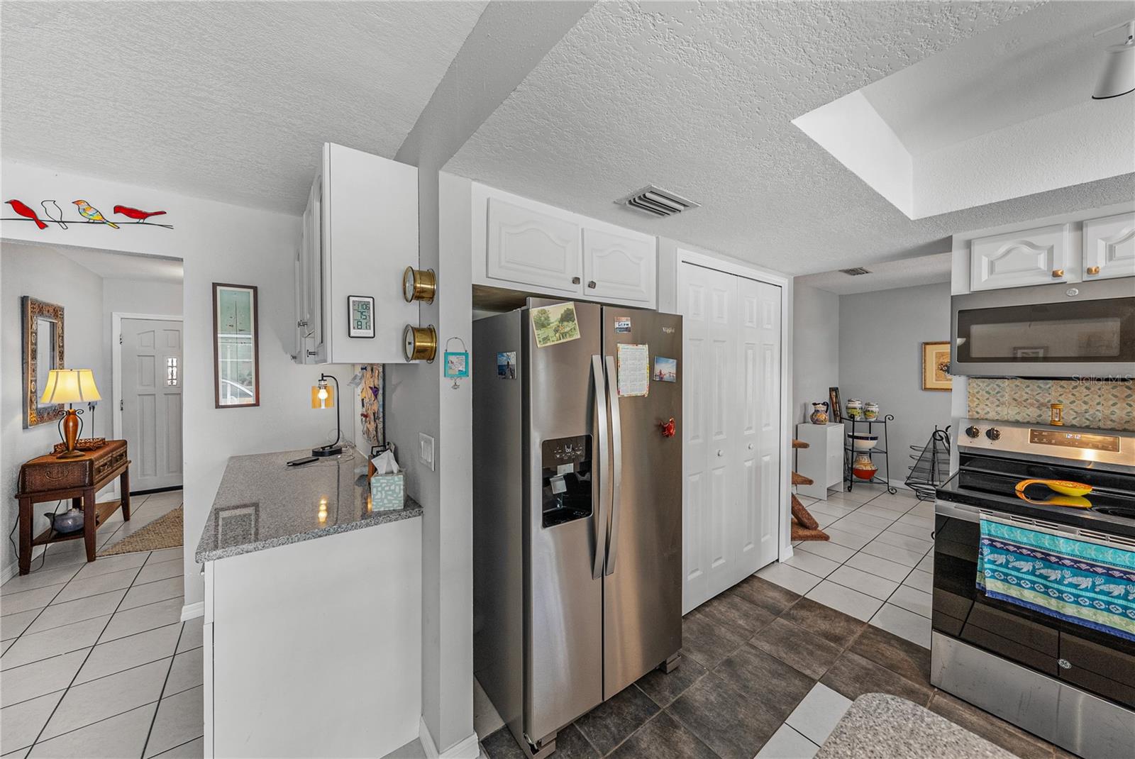 APOLLO BEACH UNIT 08 A RESUBDI - Residential