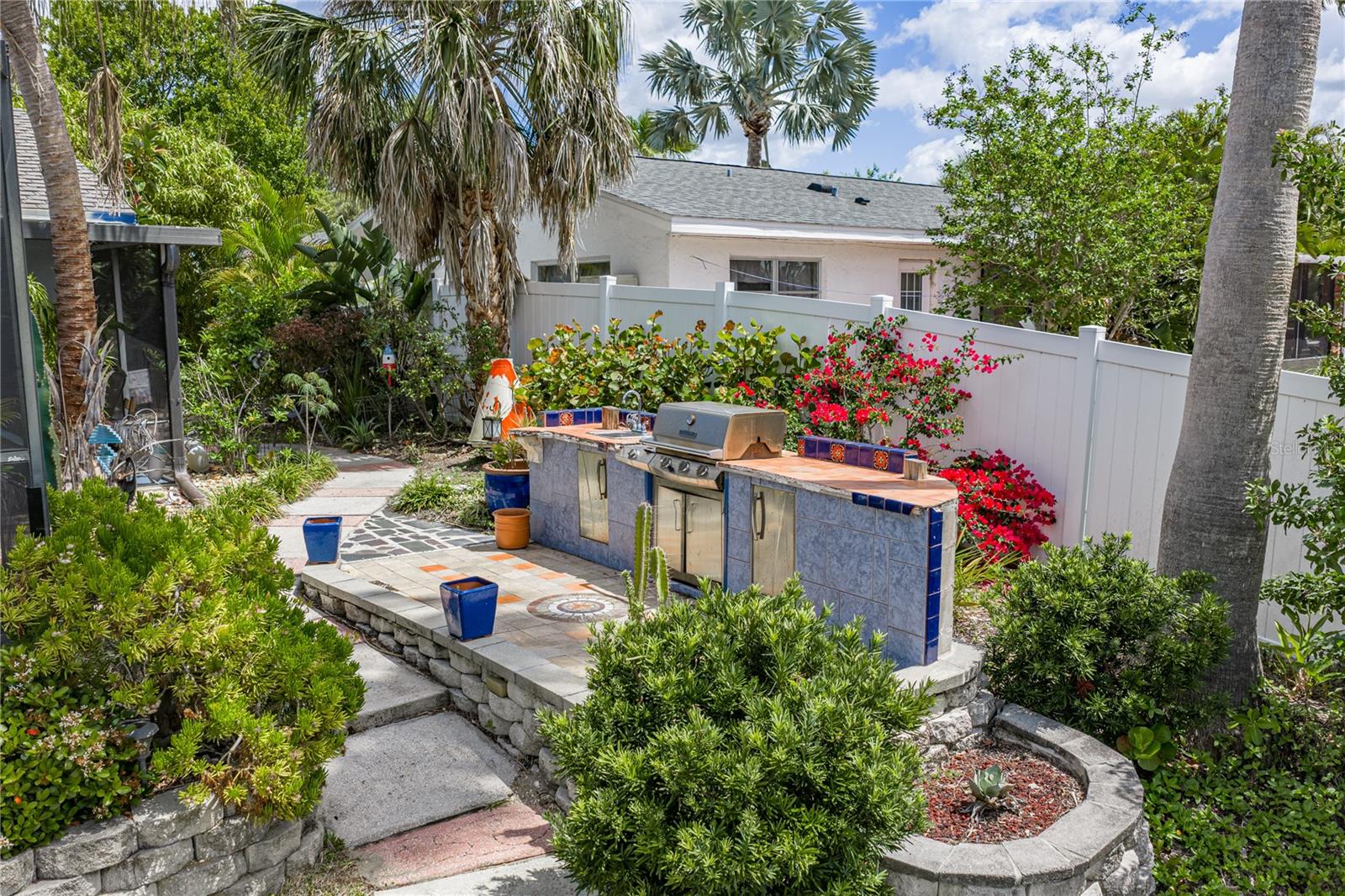 APOLLO BEACH UNIT 08 A RESUBDI - Residential