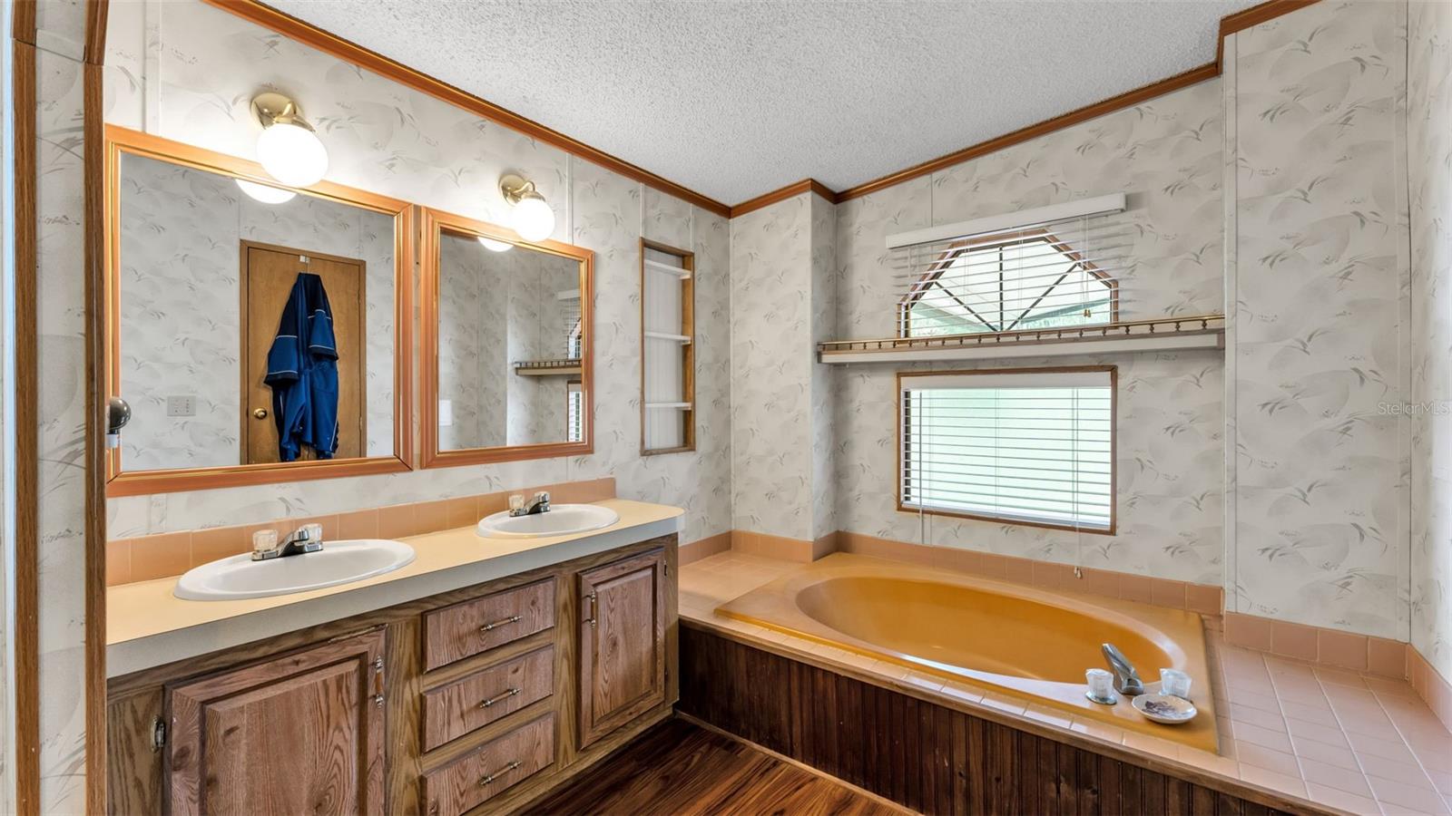 WOODHAVEN - Residential