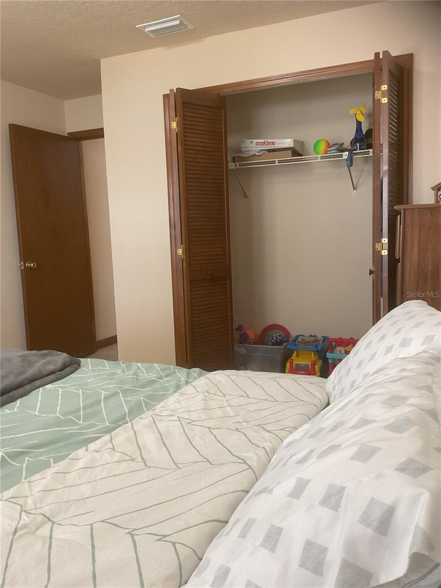 ARROWHEAD LAKES - Residential