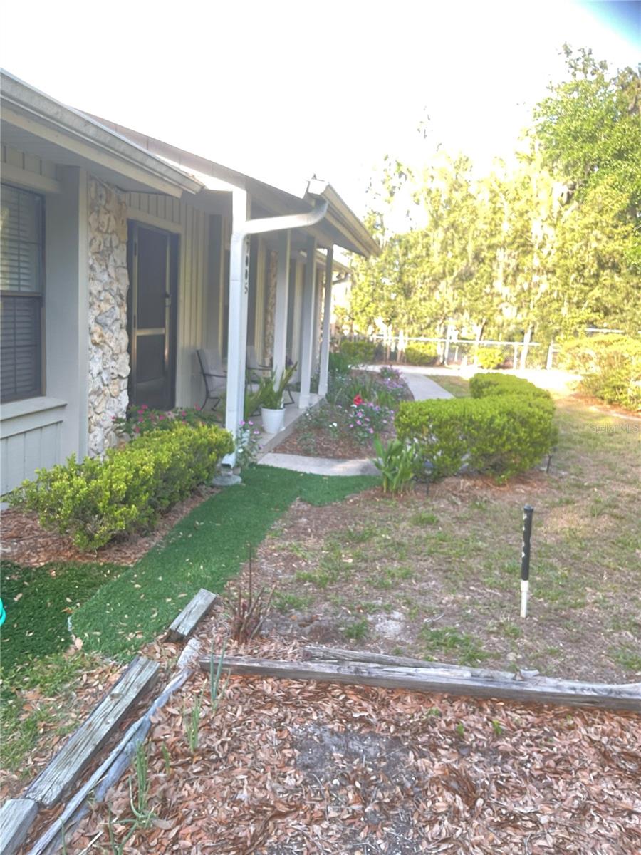 ARROWHEAD LAKES - Residential