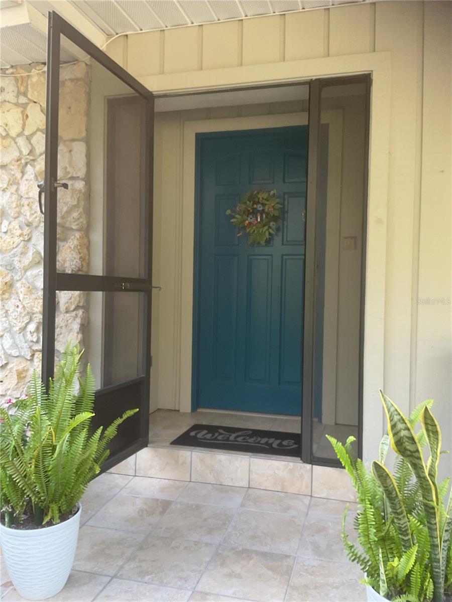 ARROWHEAD LAKES - Residential