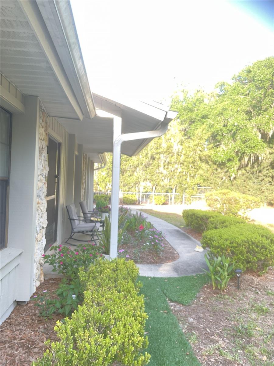 ARROWHEAD LAKES - Residential