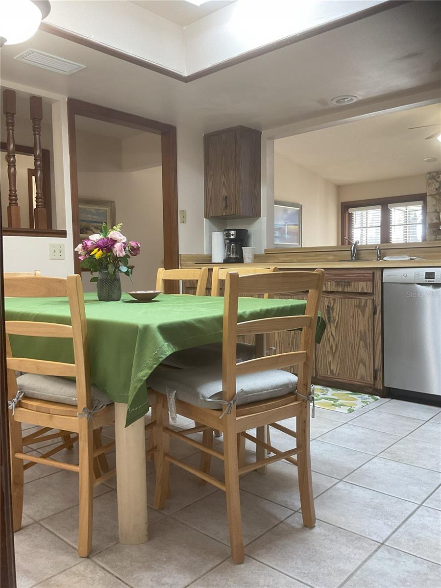 ARROWHEAD LAKES - Residential