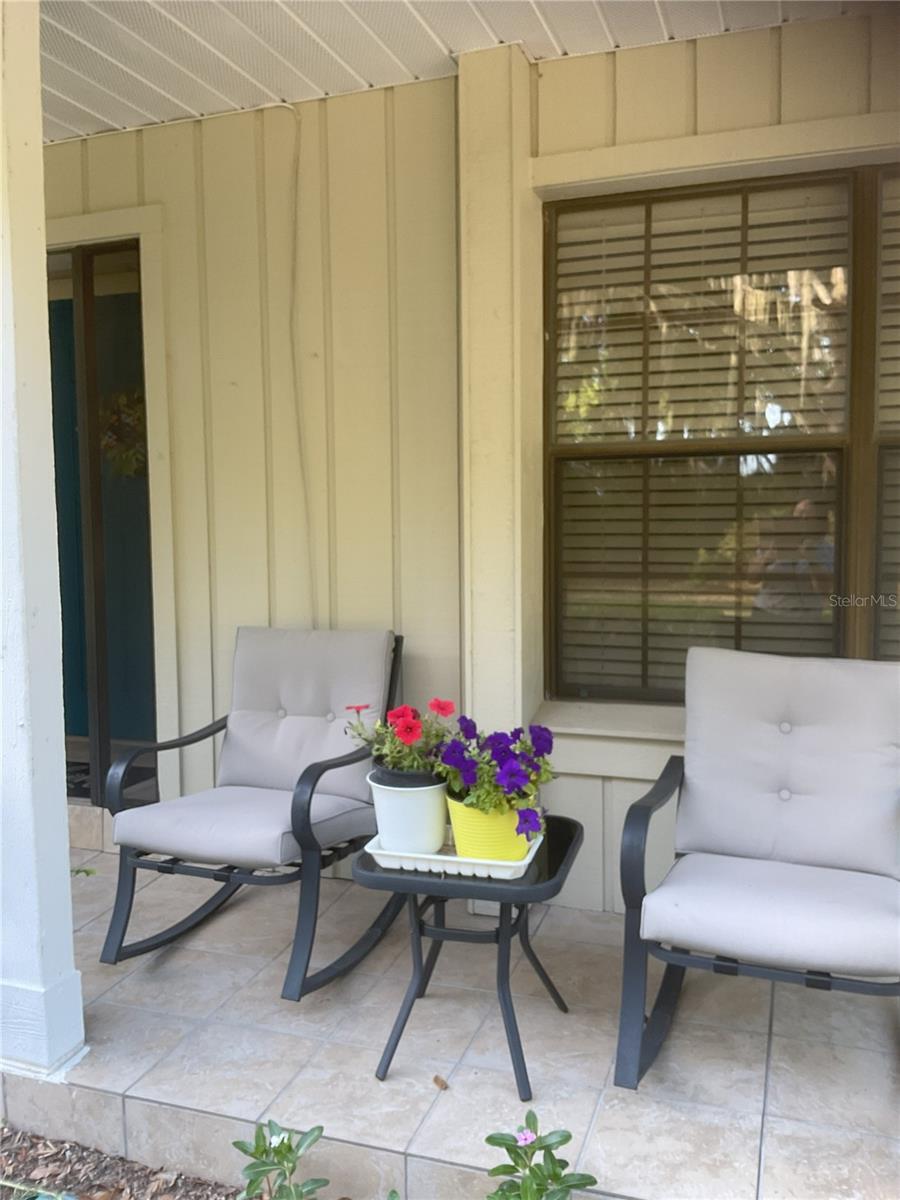 ARROWHEAD LAKES - Residential